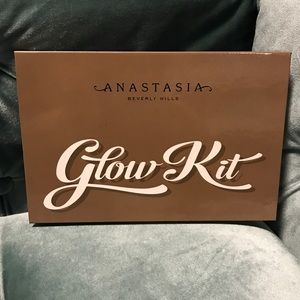 Anastasia Beverly Hills- Glow Kit ULTIMATE GLOW